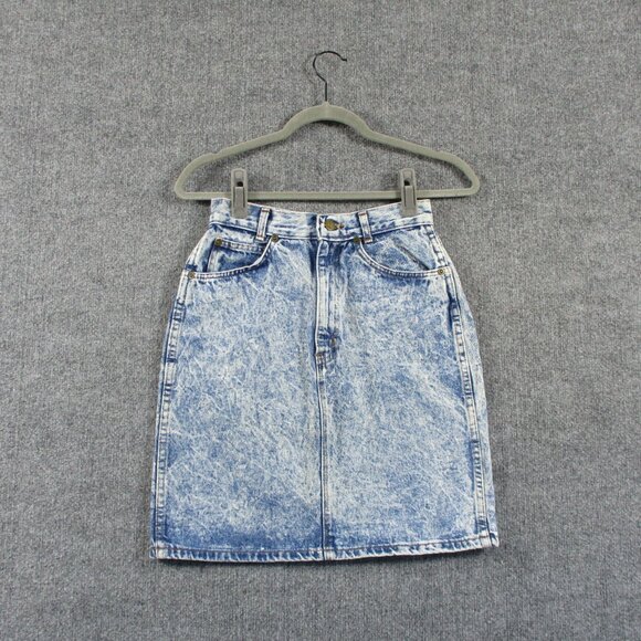 chic Dresses & Skirts - VINTAGE Chic Skirt Womens 7 Blue Acid Wash Denim Jean Short 80s 90s Made In USA